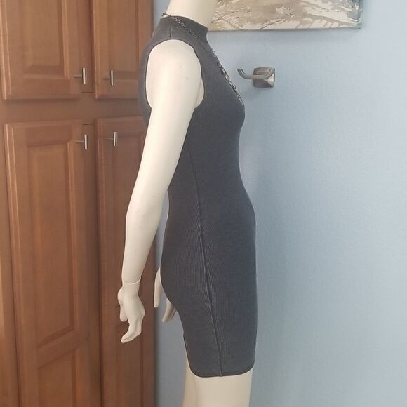 Heart & Hips Black Mock Neck Ribbed Mini Dress - Picture 3 of 9